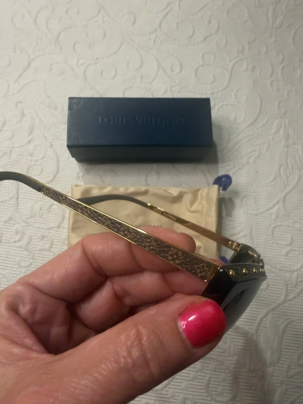 Louis Vuitton Louis Vuitton Black La Blum Women's Sunglasses. Nearly New Luxury